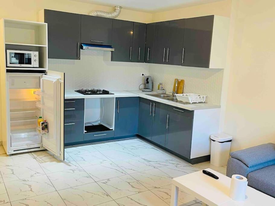 Masion Belle Vue Apartment Сарсел Екстериор снимка