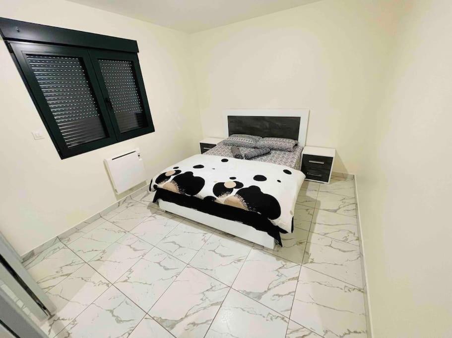 Masion Belle Vue Apartment Сарсел Екстериор снимка