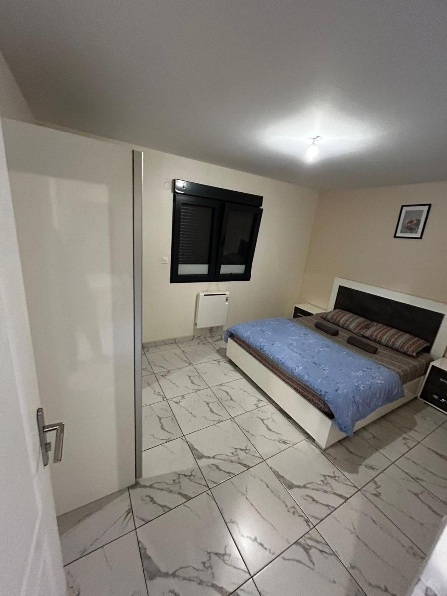 Masion Belle Vue Apartment Сарсел Екстериор снимка
