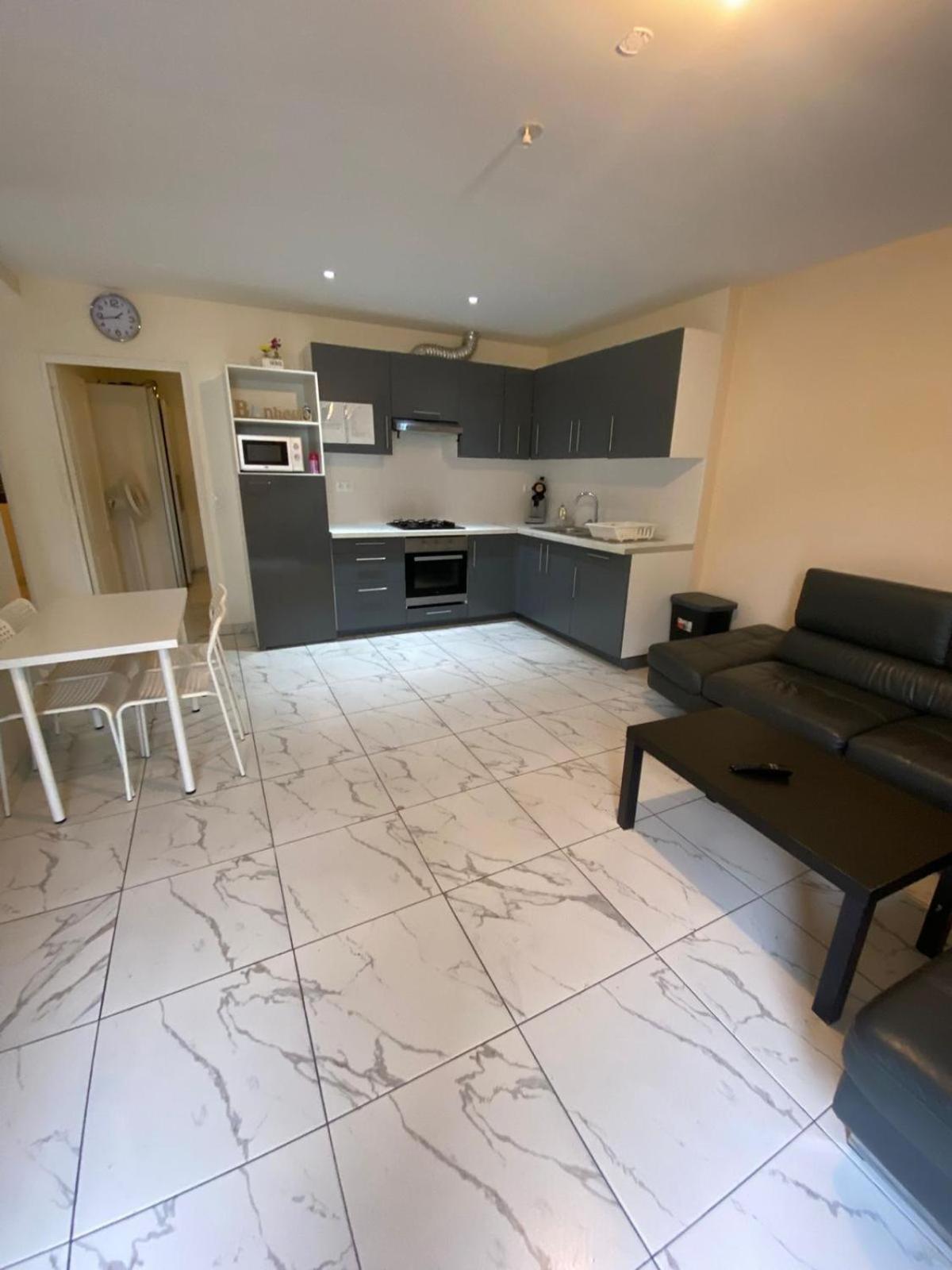 Masion Belle Vue Apartment Сарсел Екстериор снимка